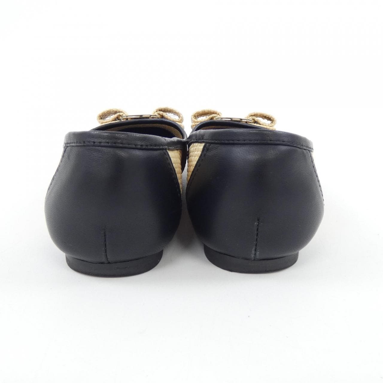 サルヴァトーレフェラガモ SALVATORE FERRAGAMO パンプス