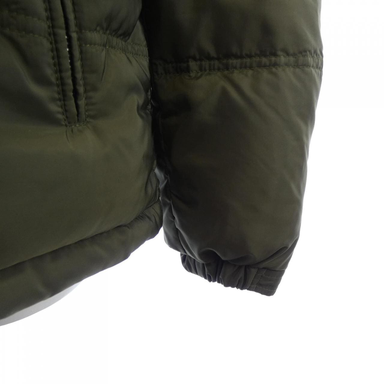 プラダ PRADA トライアングルロゴ SGH070 R232 106O ダウンジャケット