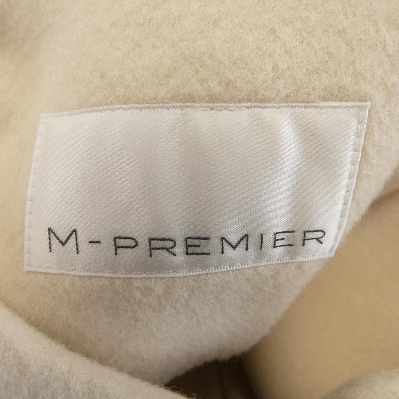 エムプルミエ M-Premier コート