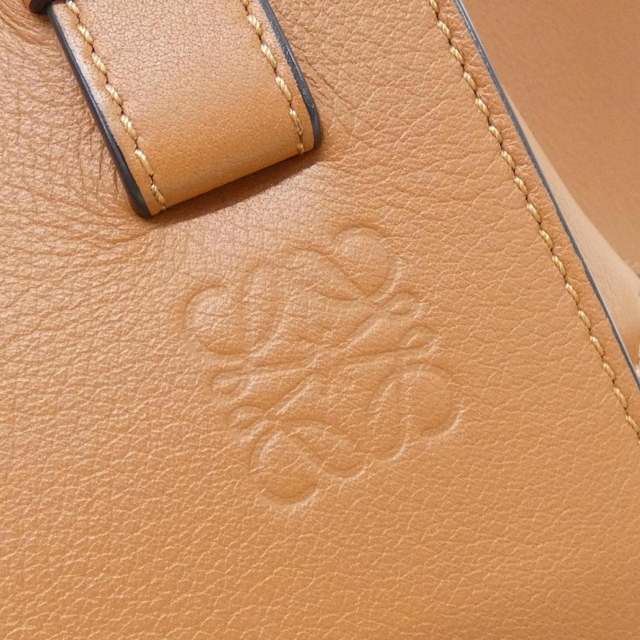 Loewe Hammock 387 30 S35 单肩包