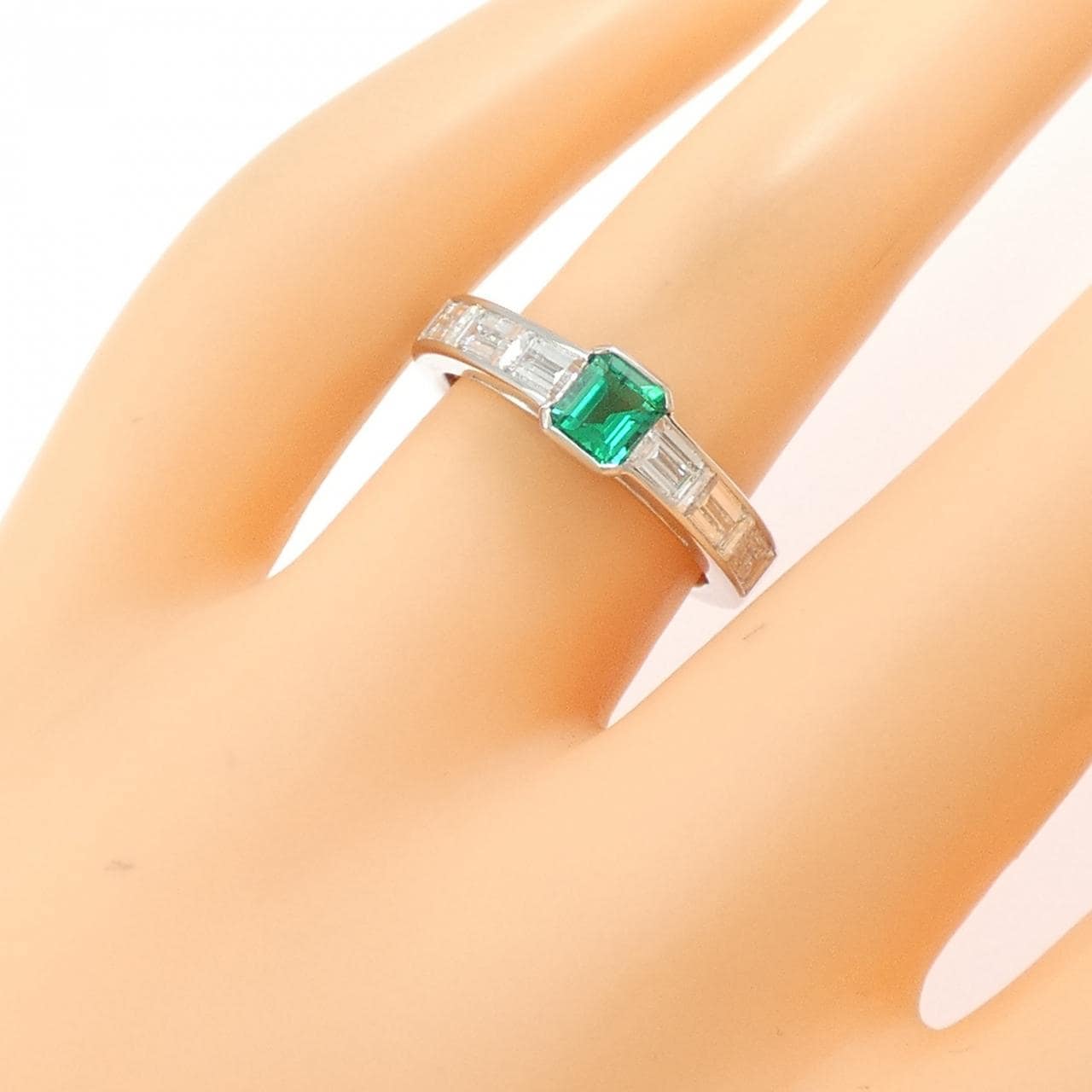 ミキモト エメラルド リング 0.35CT