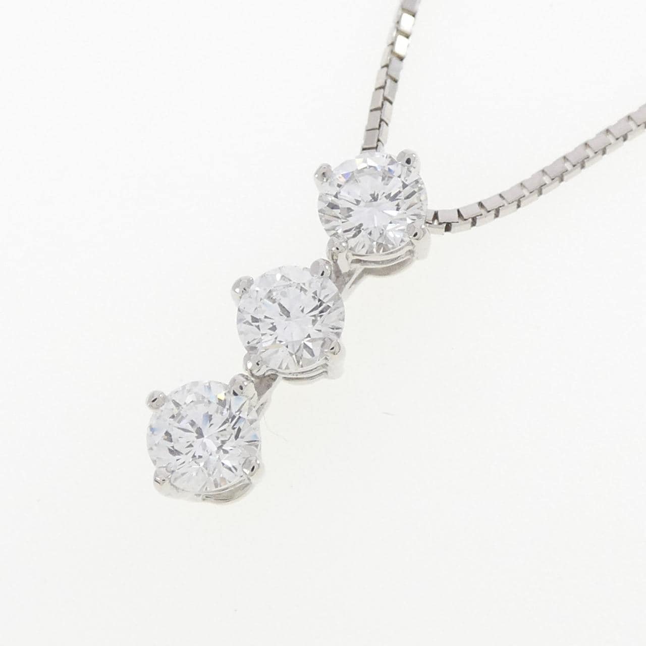 トリロジー ダイヤモンド ネックレス 1.015CT