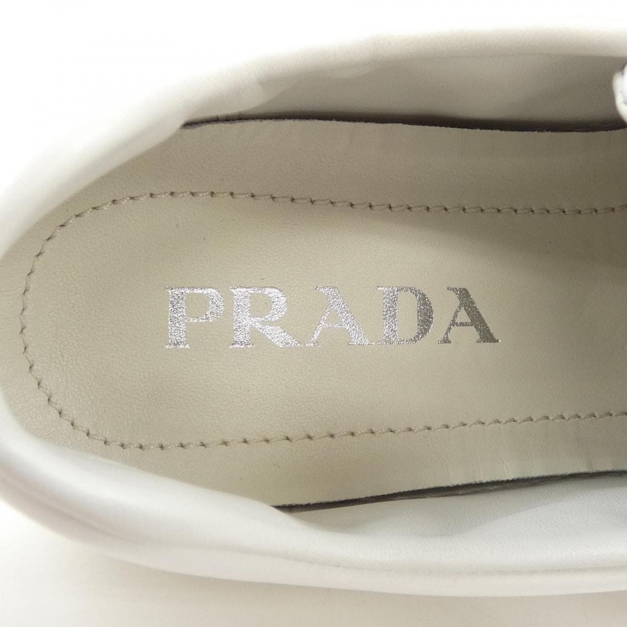 プラダ PRADA スニーカー