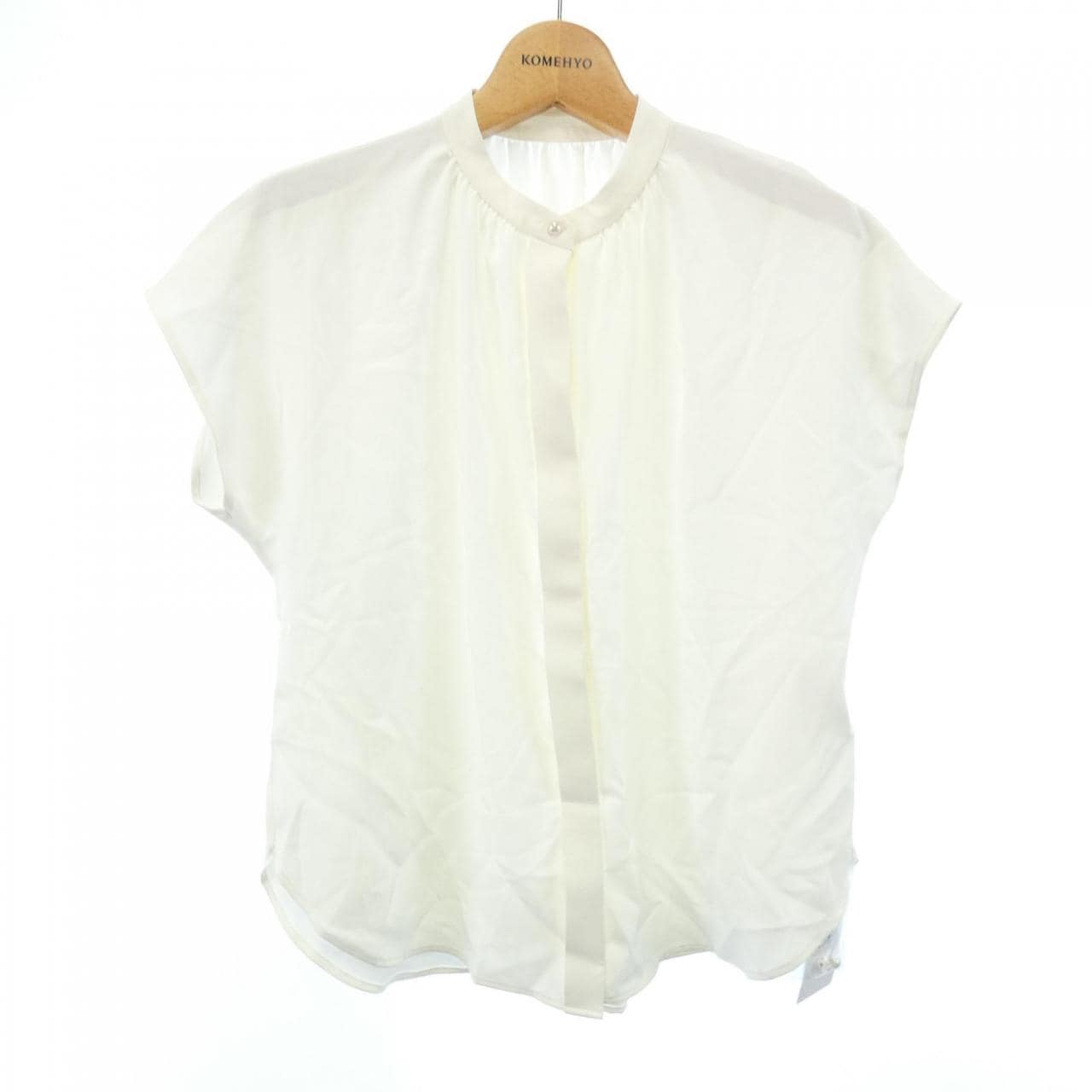 ニジュウサンク 23区 トップス