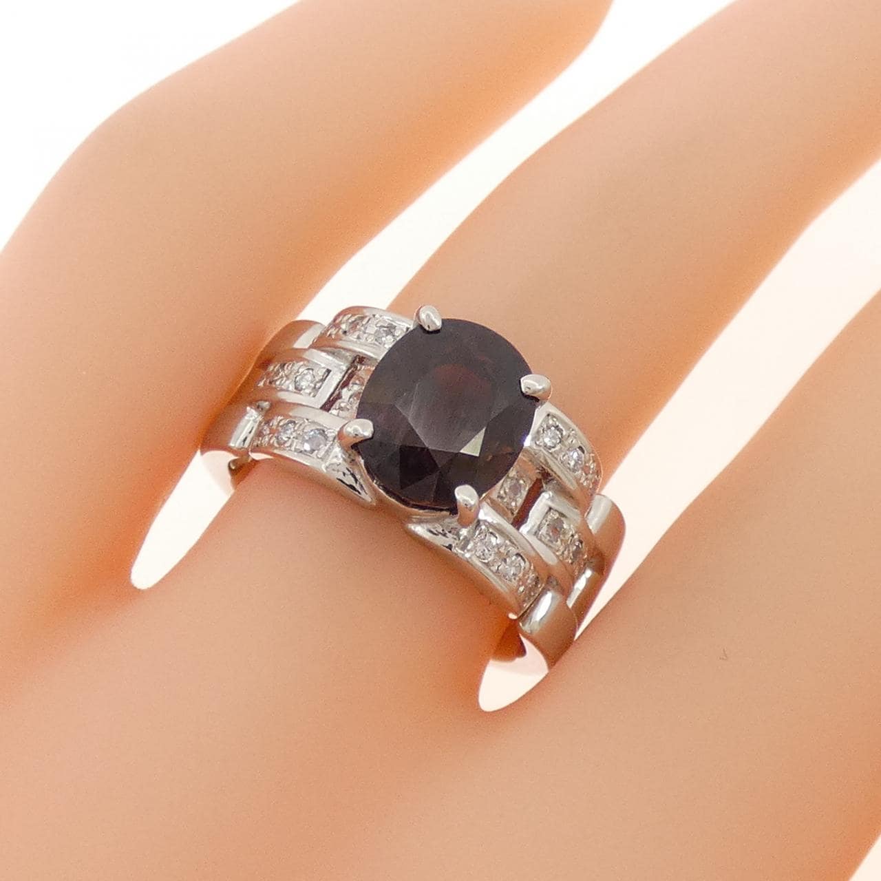PT900 サファイヤ リング 3.136CT