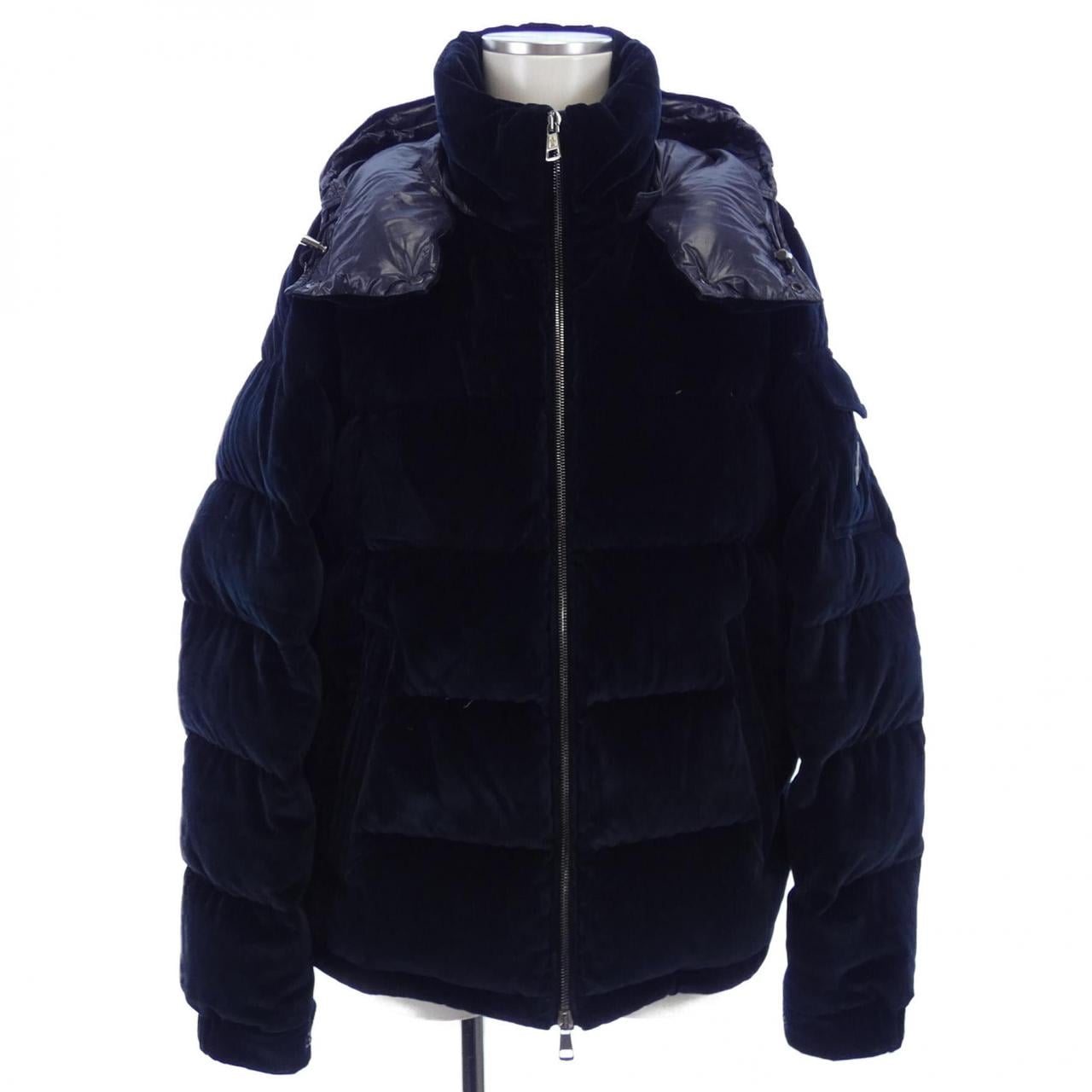 モンクレール MONCLER ダウンジャケット