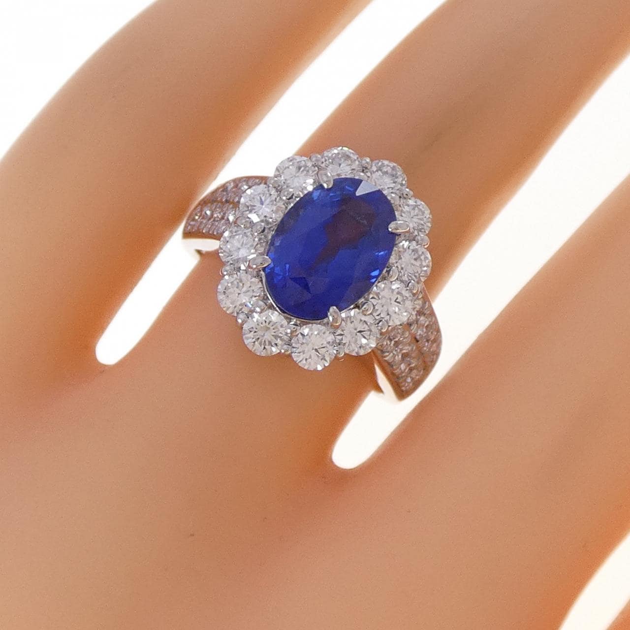 PT900 サファイヤ リング 3.079CT