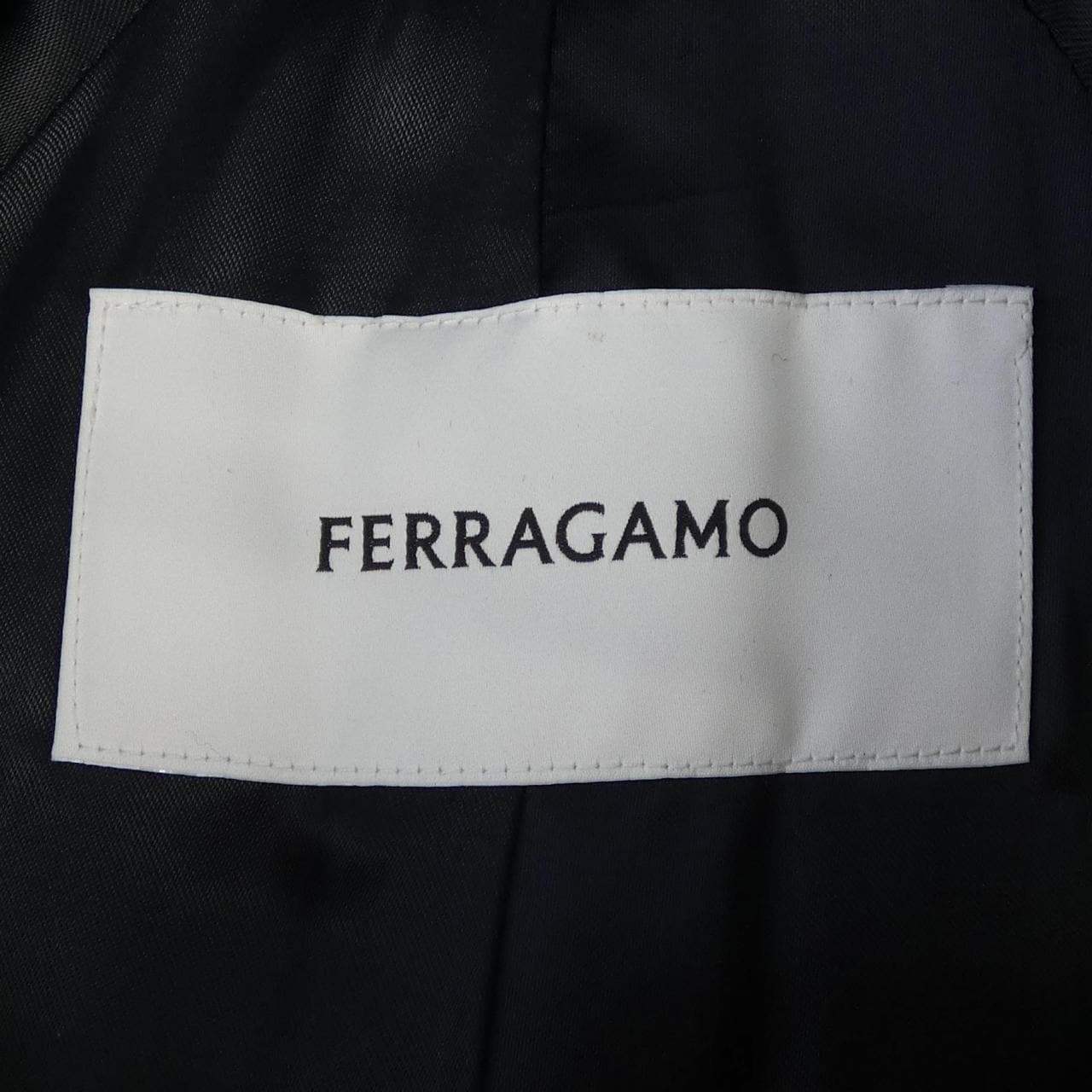 フェラガモ FERRAGAMO コート