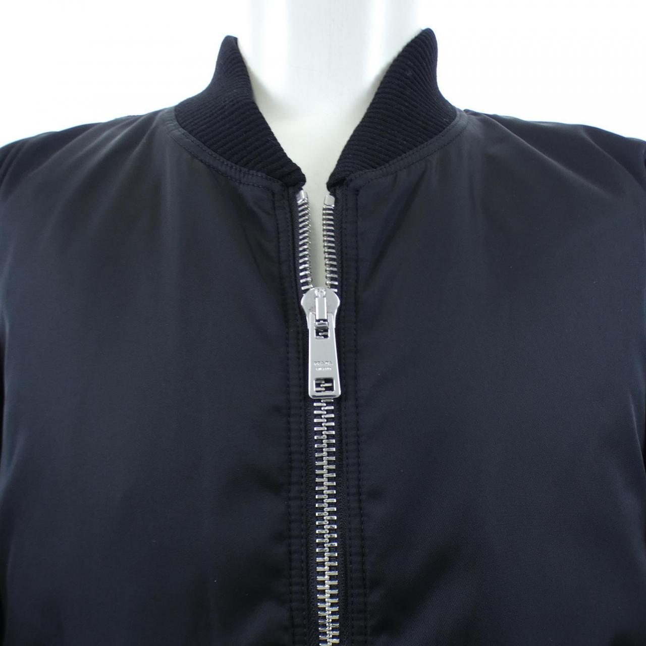 プラダ PRADA トライアングルロゴ SGC824 SOOO 1WQ8 ブルゾン