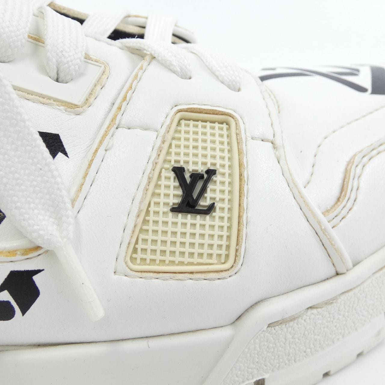 LOUIS LOUIS VUITTON sneakers