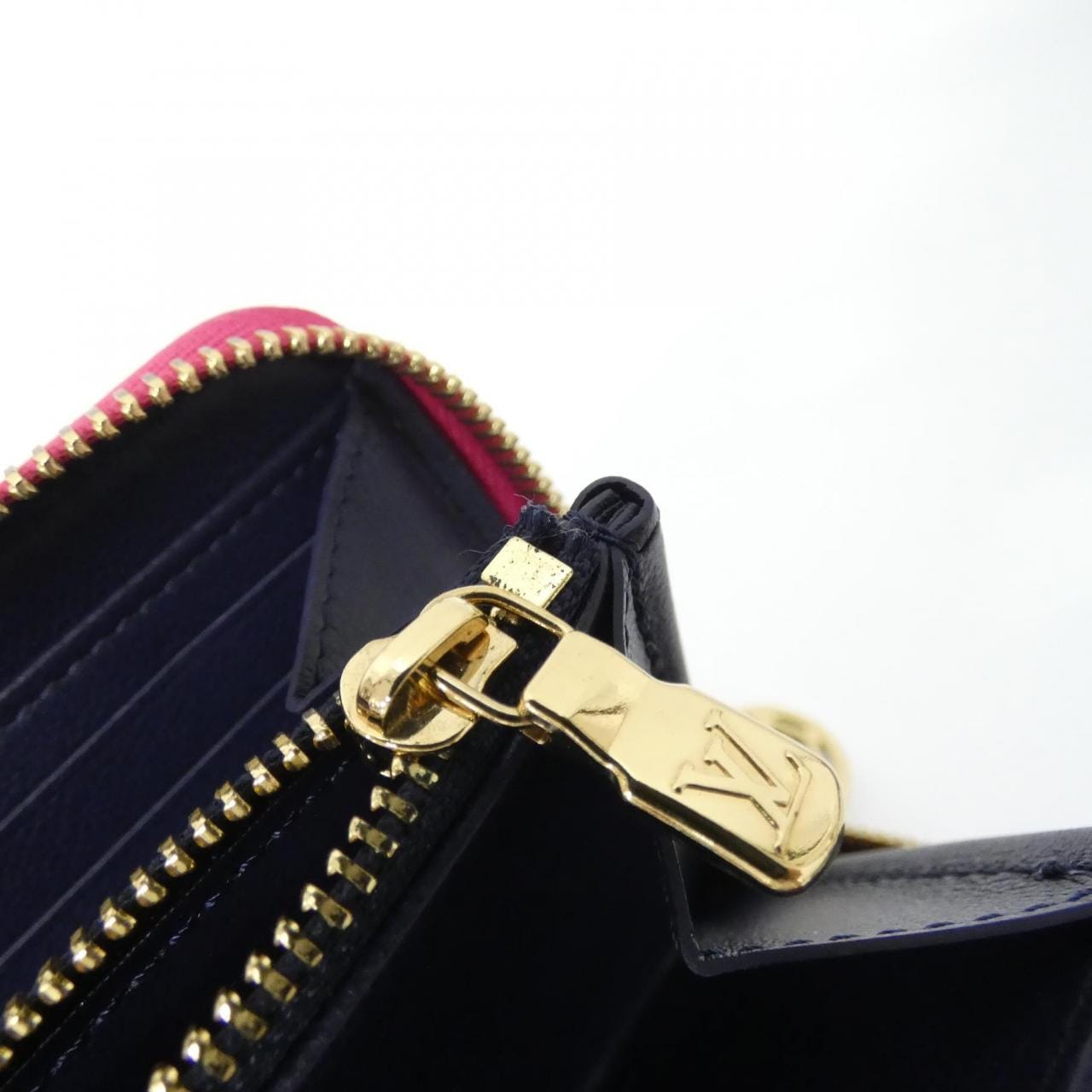 ルイヴィトン クッサン ジッピー ウォレット M82737 財布