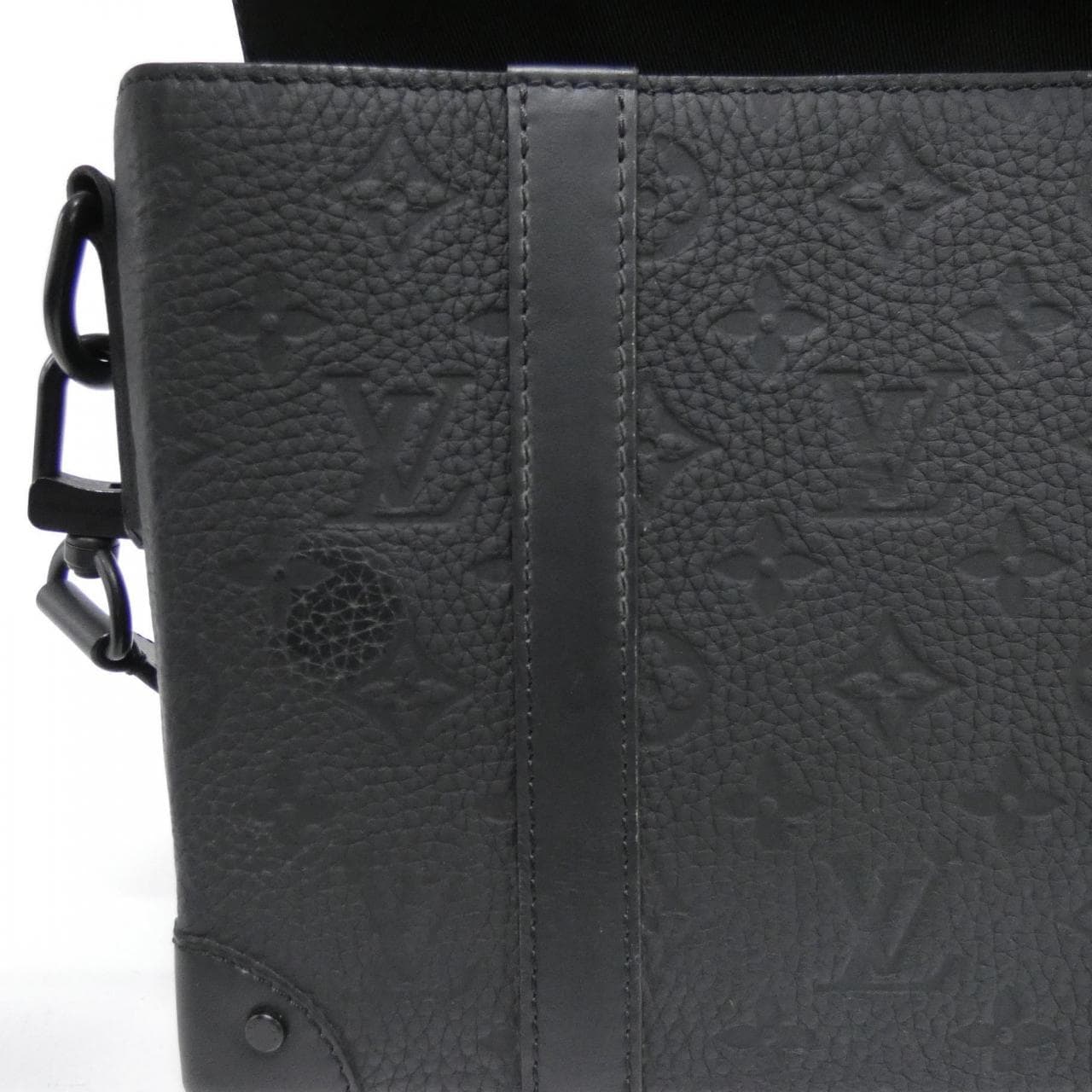 LOUIS VUITTON Taurillon Monogram Trunk Messenger PM M57726 单肩包