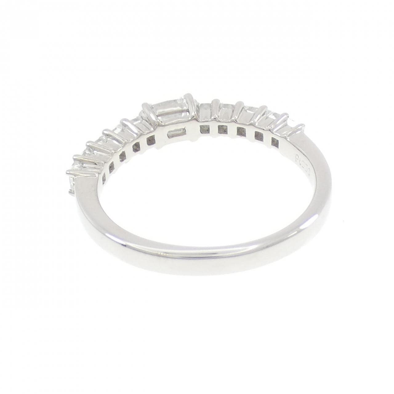 PT950 ダイヤモンド リング 0.220CT F VS2 ファンシーカット