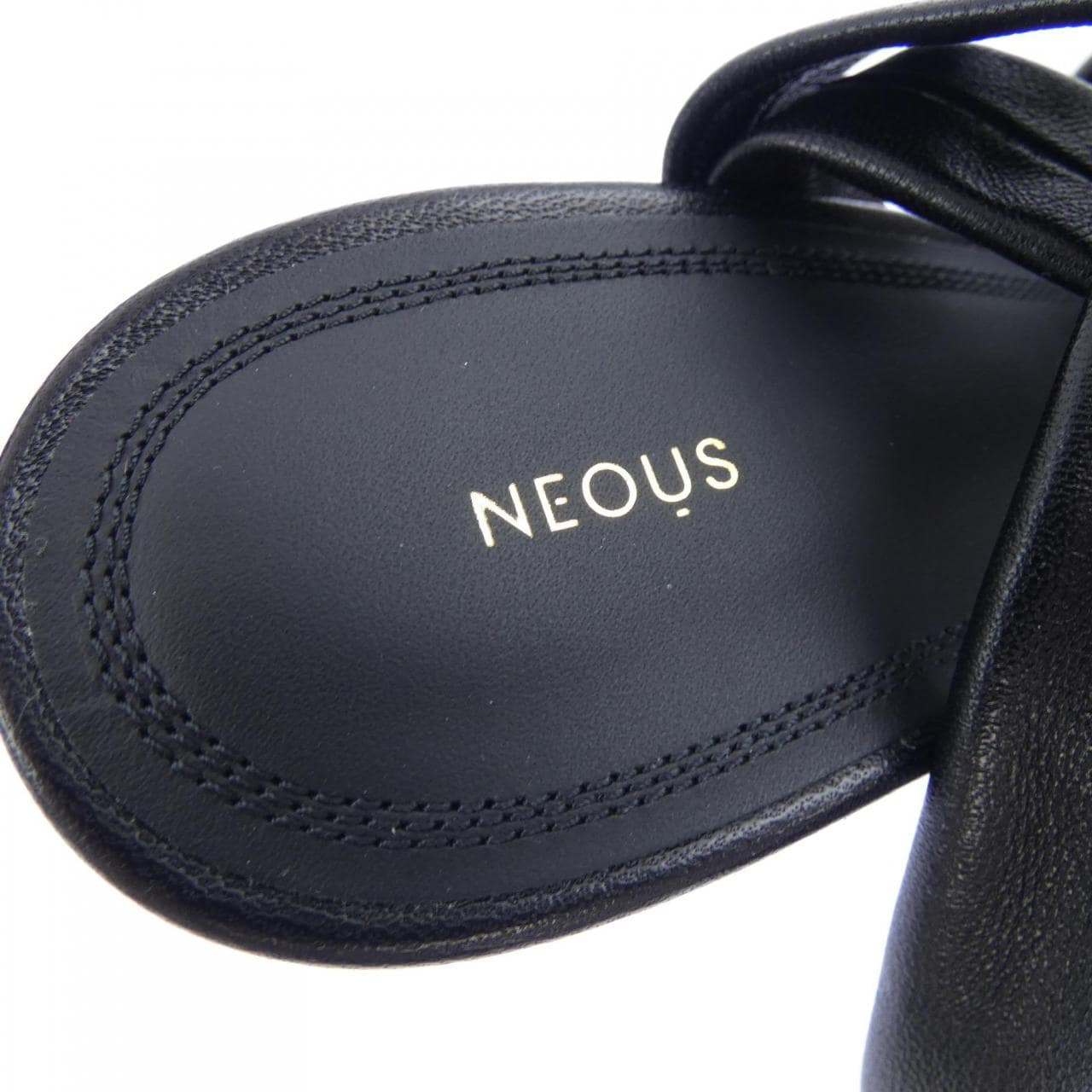 NEOUS サンダル