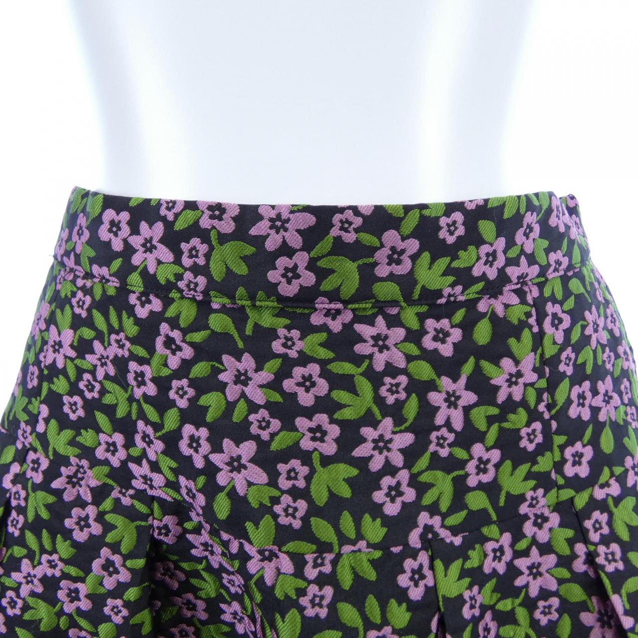 スーパービューティー SUPER BEAUTY スカート