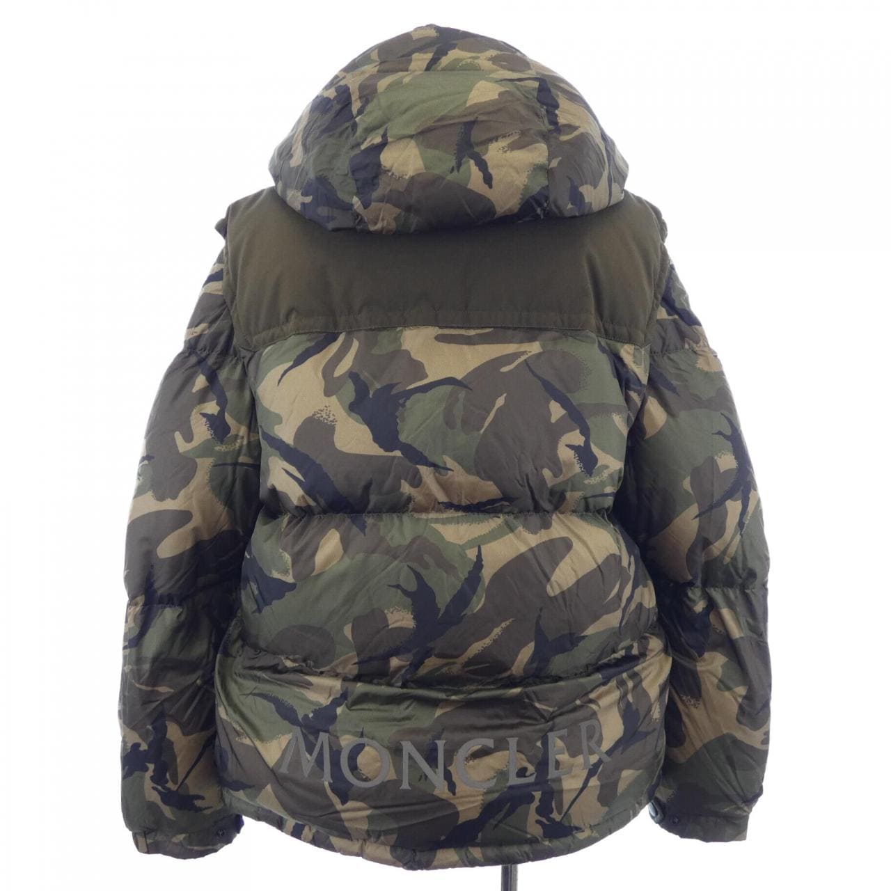 モンクレール MONCLER ダウンジャケット