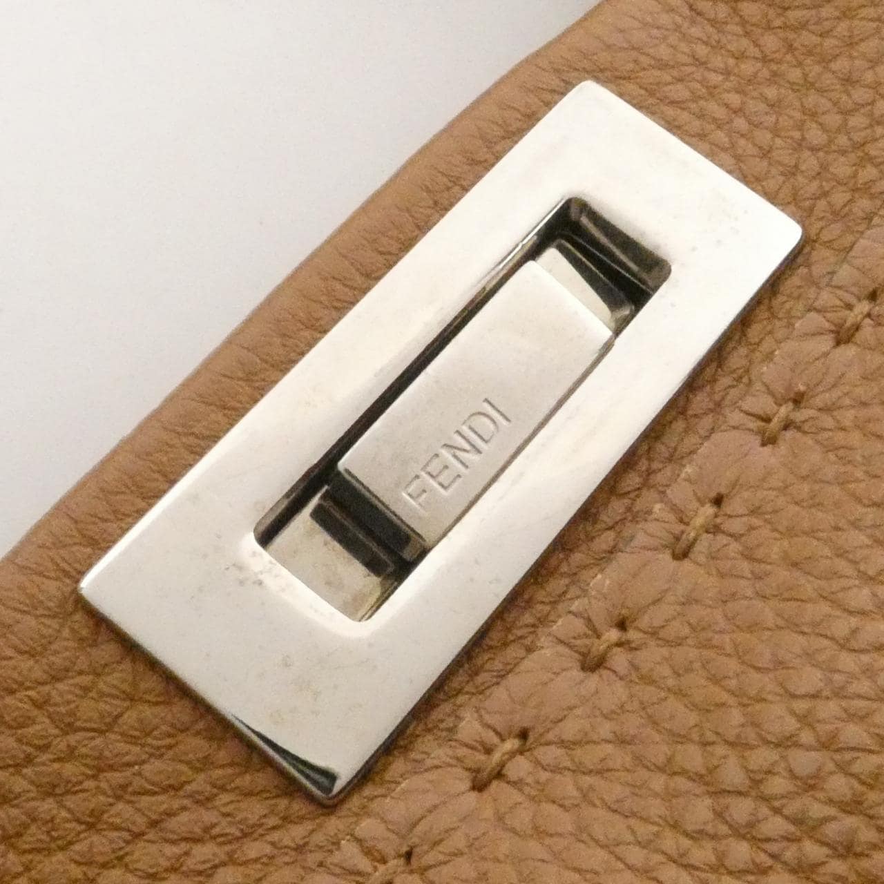 フェンディ SELLERIA ピーカブー 8BN290 Q0J バッグ