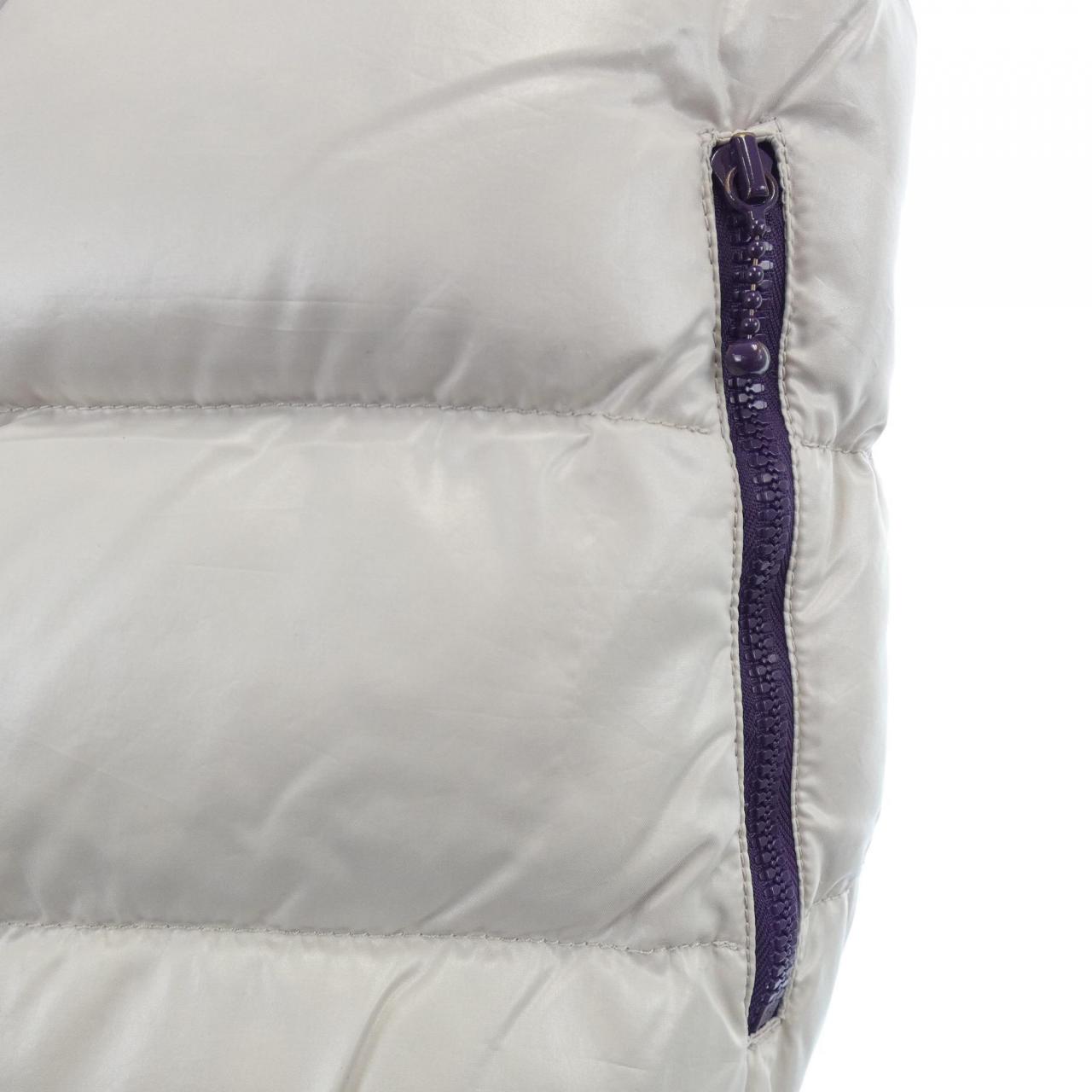 デュベティカ DUVETICA ダウンジャケット