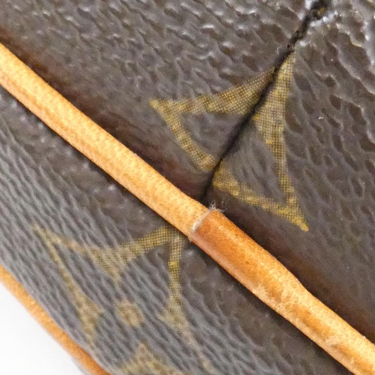 ルイヴィトン モノグラム ポシェット クロワッサン M51510 ショルダーバッグ