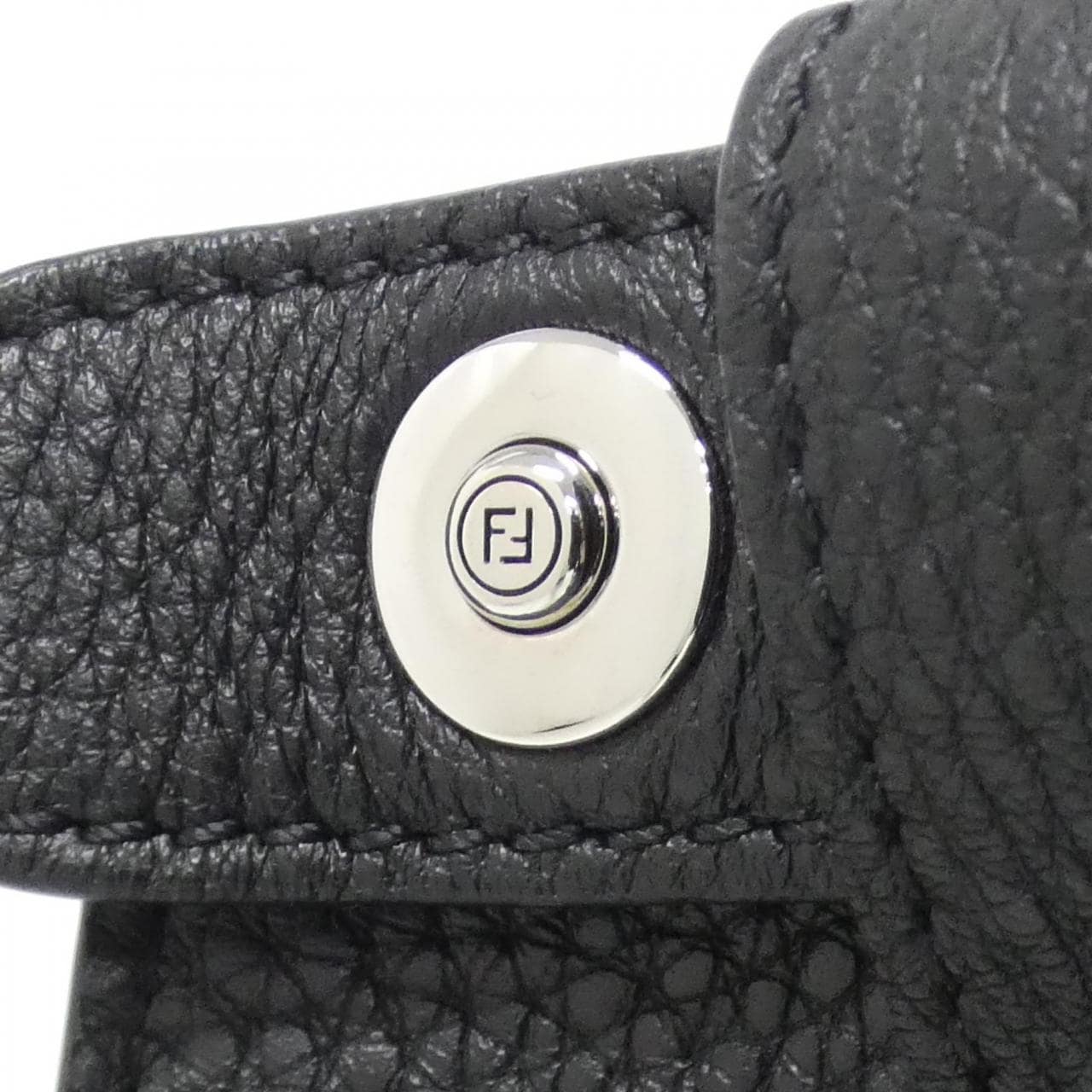 フェンディ ピーカーブ X-LITE スモール 7VA611 AH8Z ショルダーバッグ