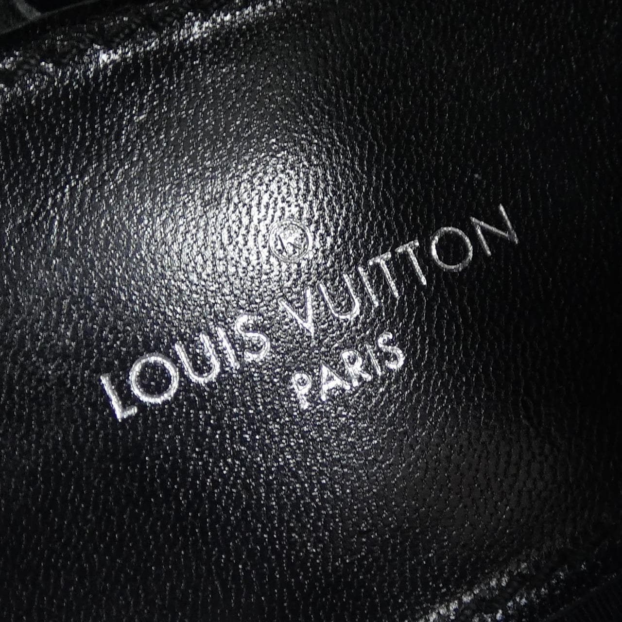 ルイヴィトン LOUIS VUITTON LVボブールラインダービー シューズ