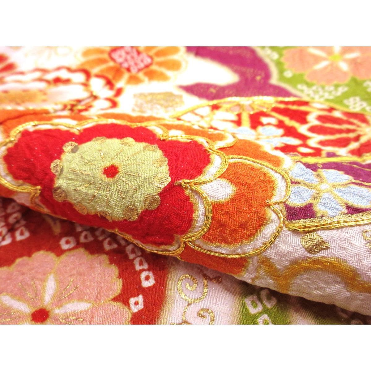 振袖　友禅金彩加工　刺繍入り絞り入り