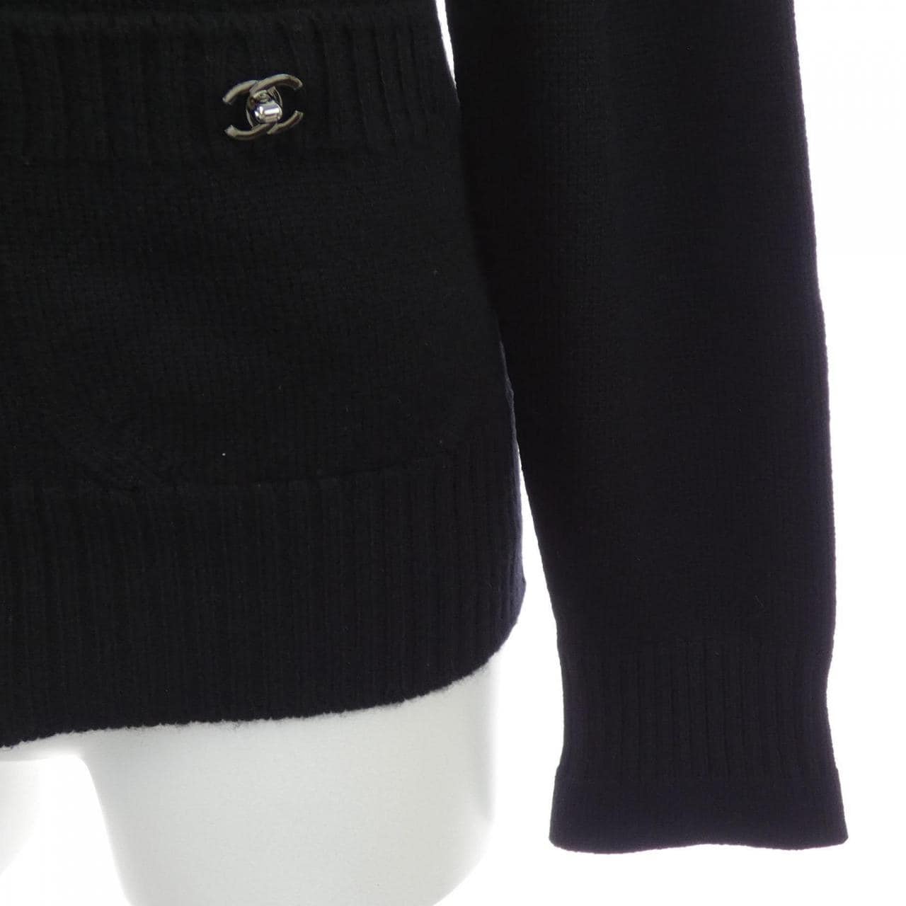 シャネル CHANEL ターンロック P39176K02744 カーディガン