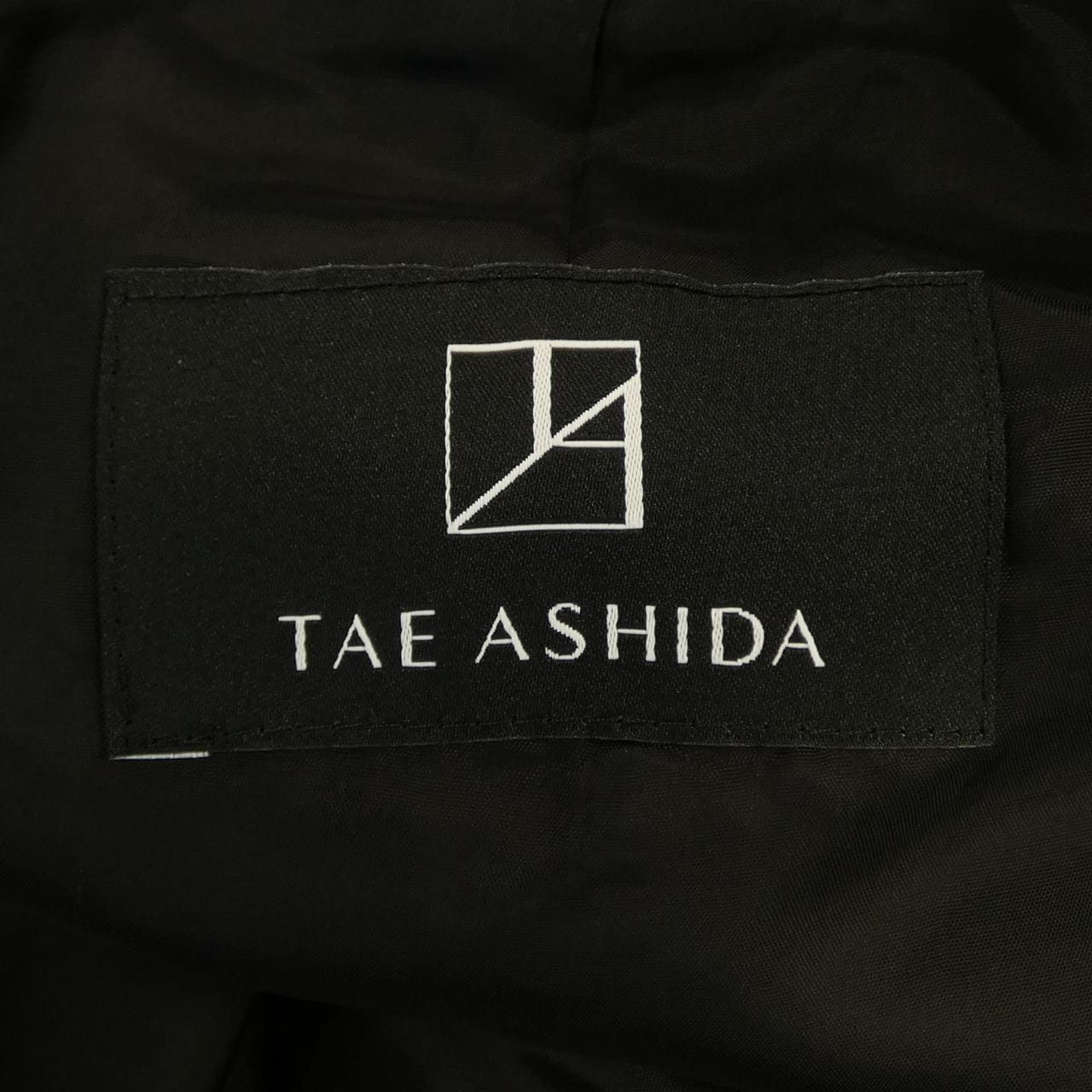 タエアシダ TAE ASHIDA スカート