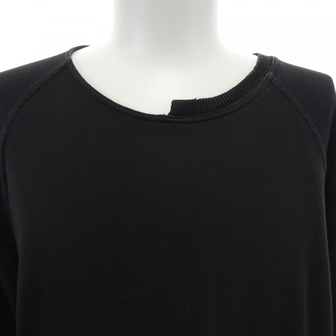 ジバンシー GIVENCHY BMJ03130AF トップス