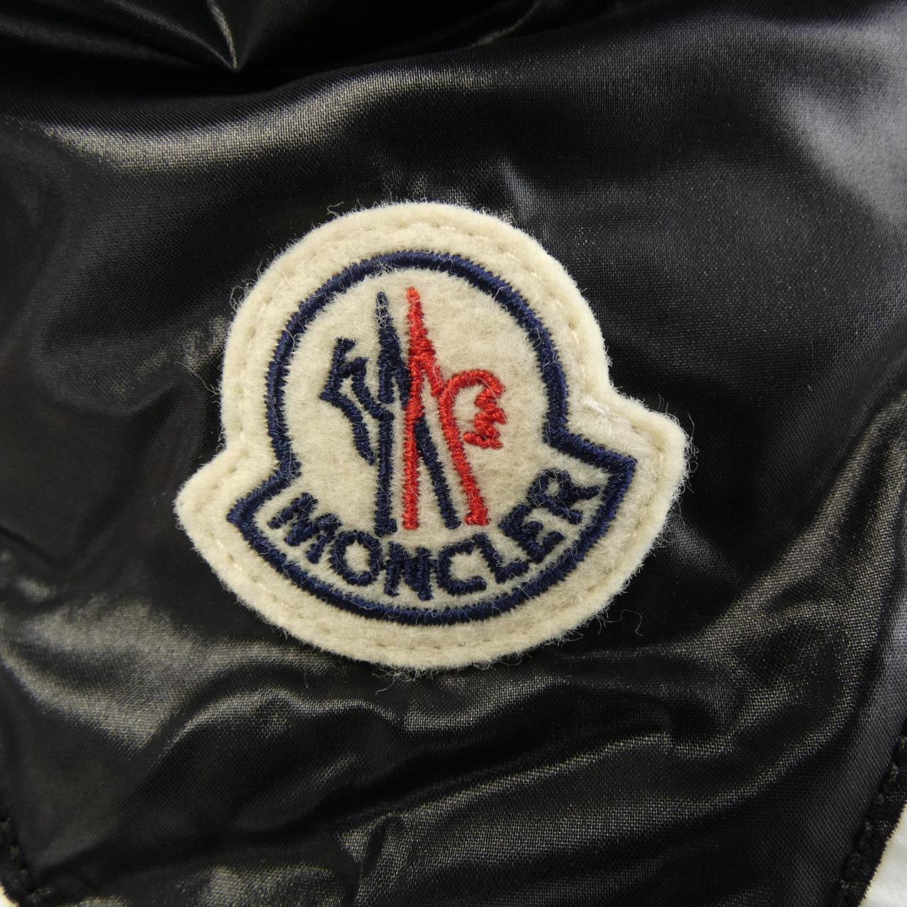 モンクレール MONCLER ダウンジャケット