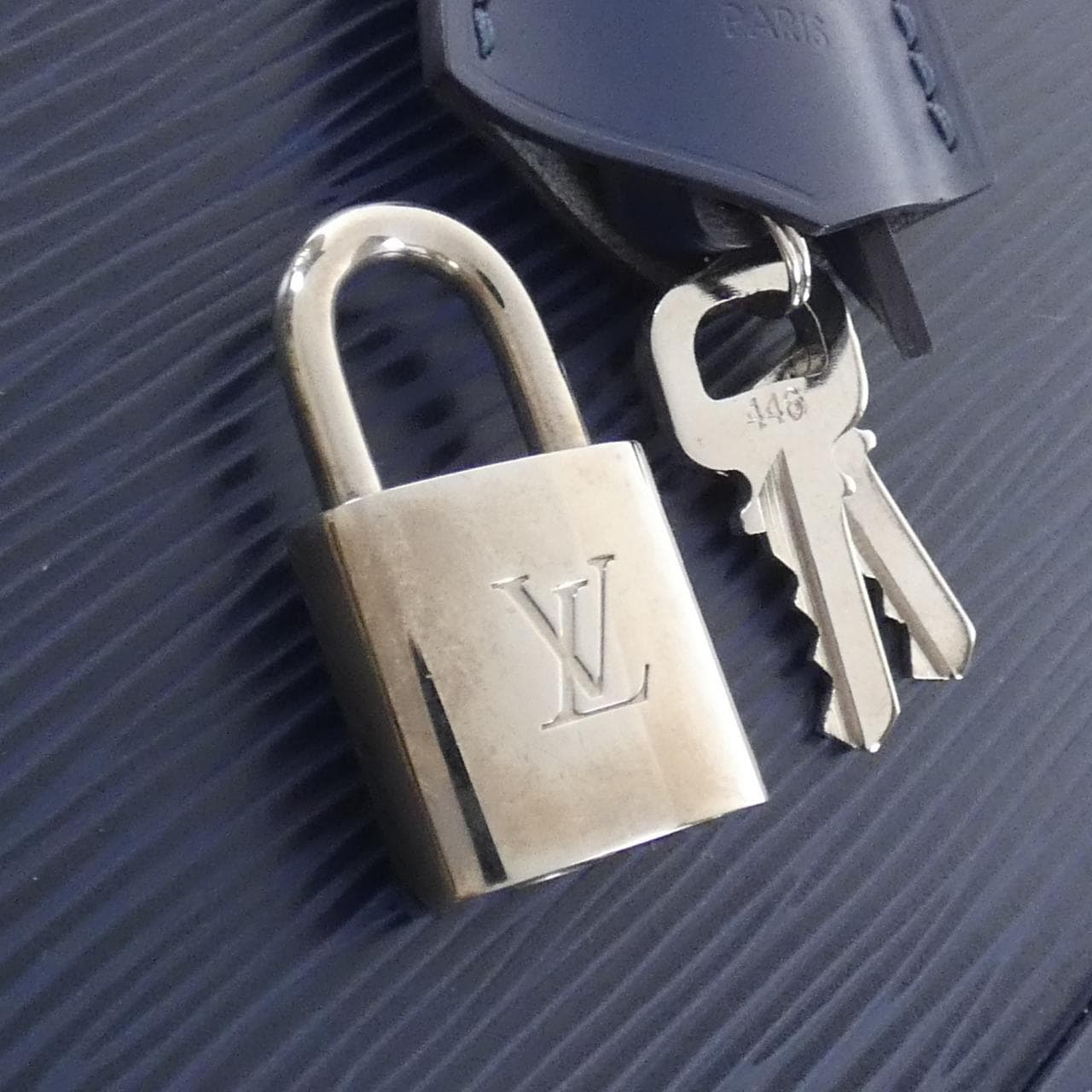 ルイヴィトン エピ アルマ GM M40628 バッグ