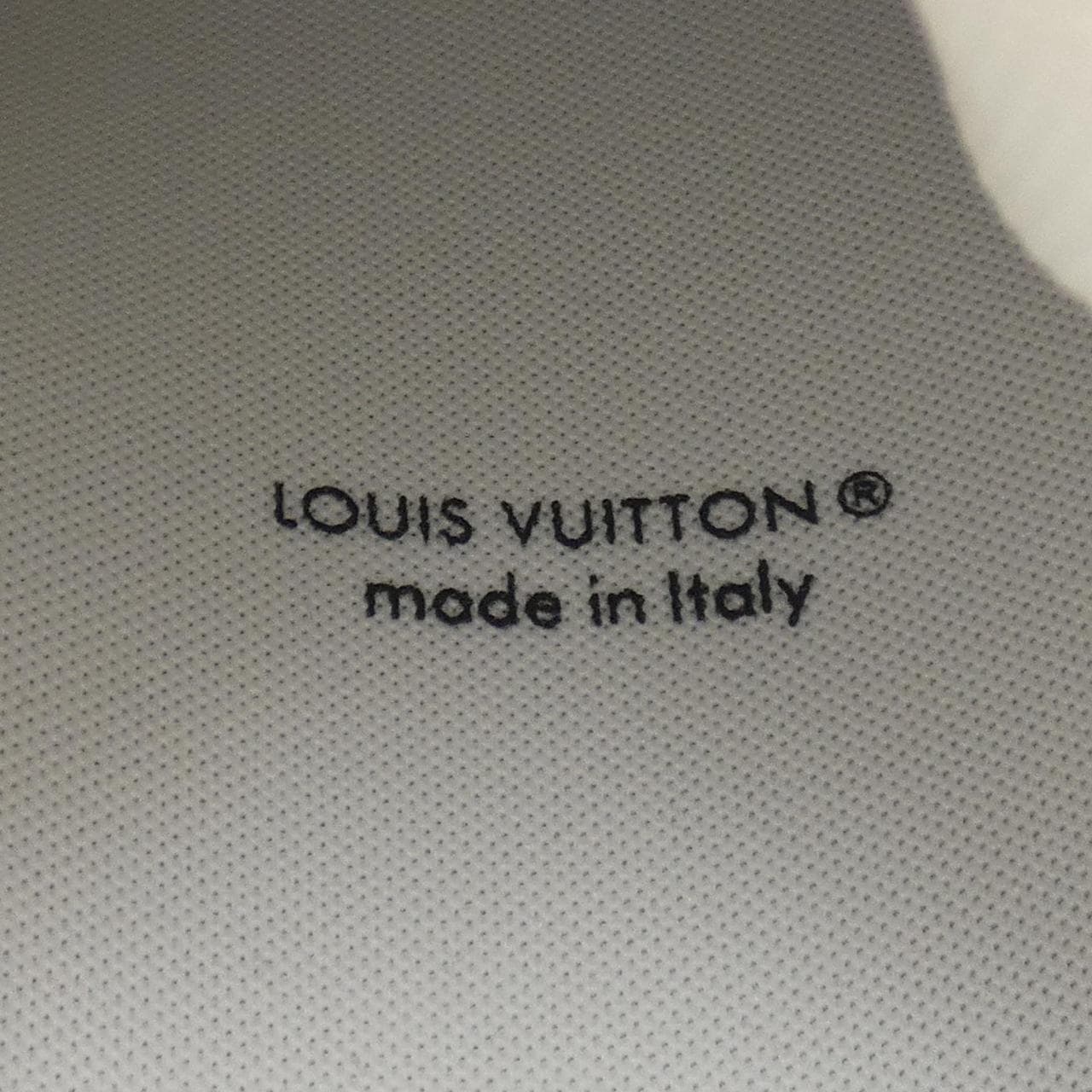 ルイヴィトン LOUIS VUITTON スニーカー