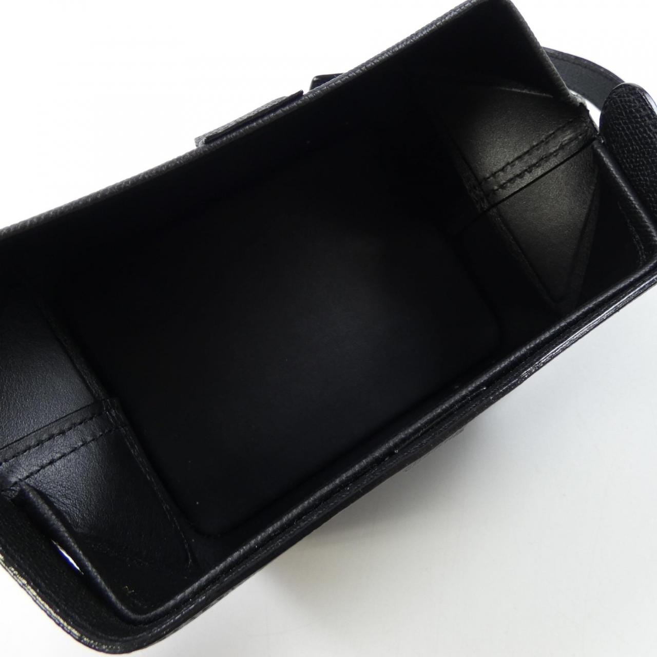 ヴァレクストラ VALEXTRA BAG