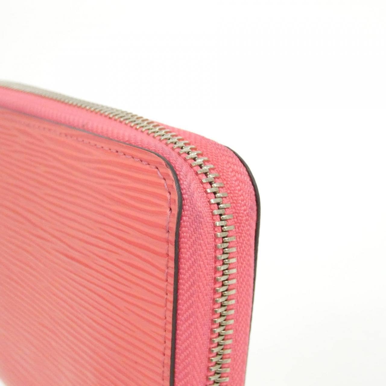 ルイヴィトン エピ ジッピー ウォレット M83074 財布