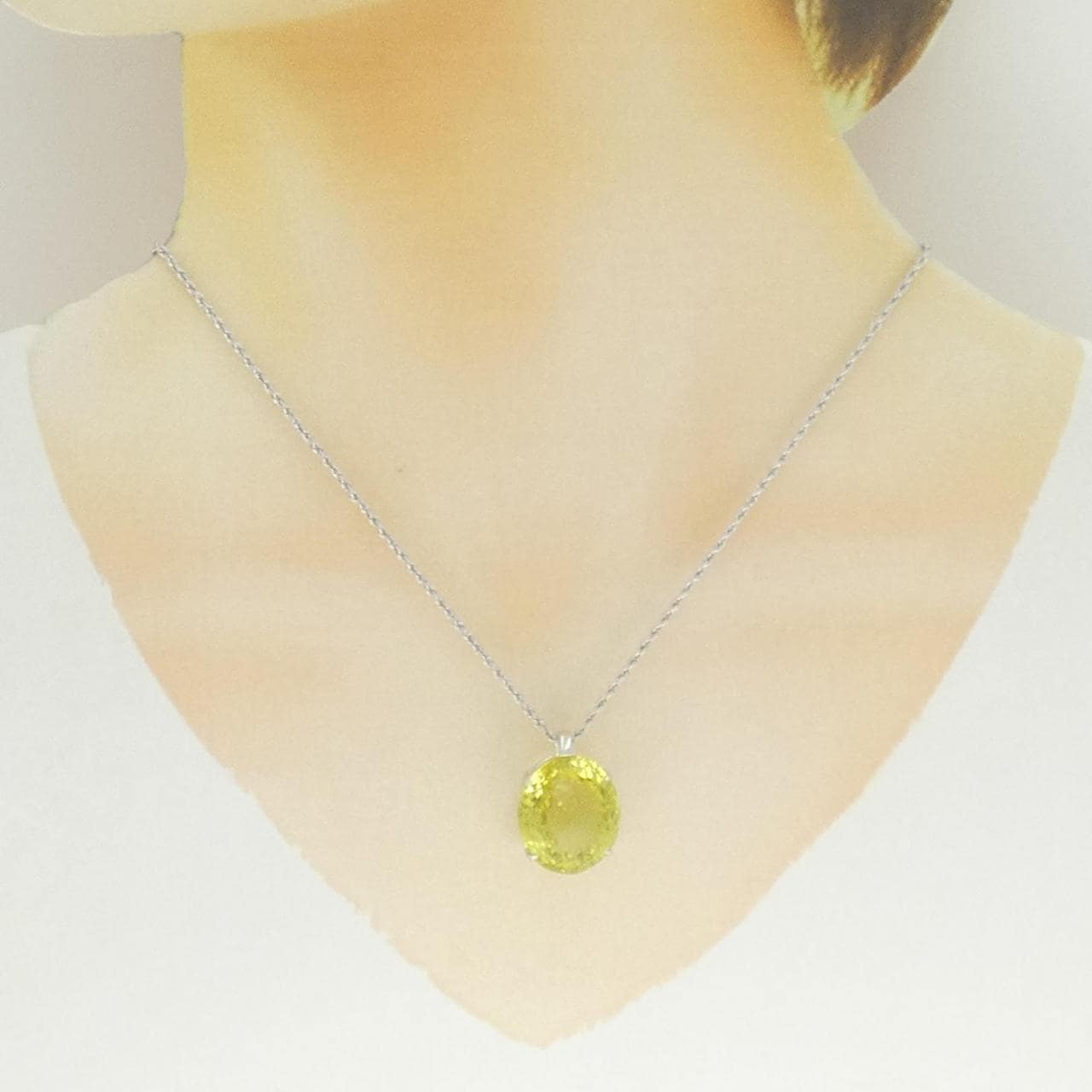K18WG クオーツ ネックレス 20.87CT