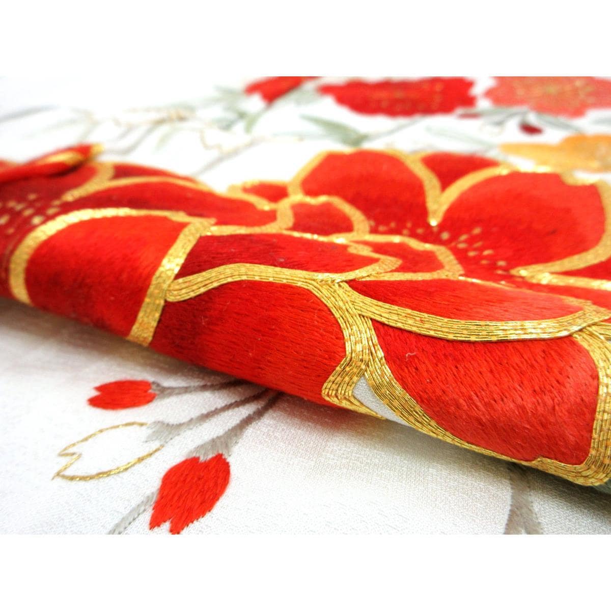 [BRAND NEW] Trimming Long-sleeved Kimono by Jiang Xueying, embroidered