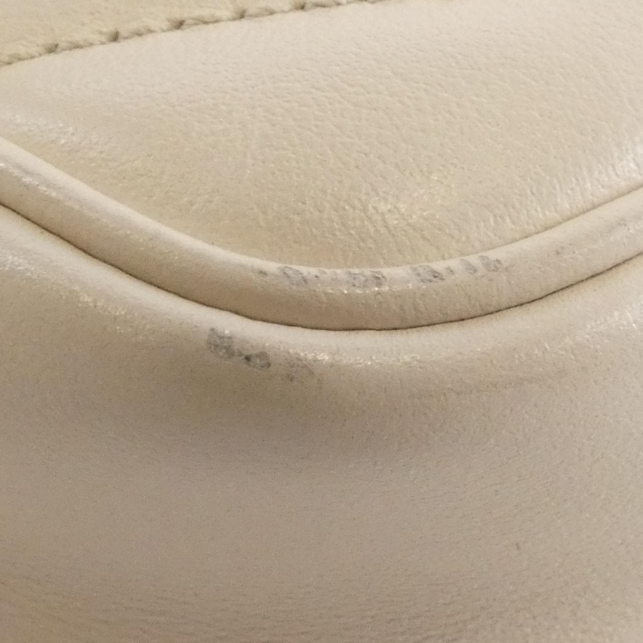 グッチ GG MARMONT 476433 DTDCT ショルダーバッグ