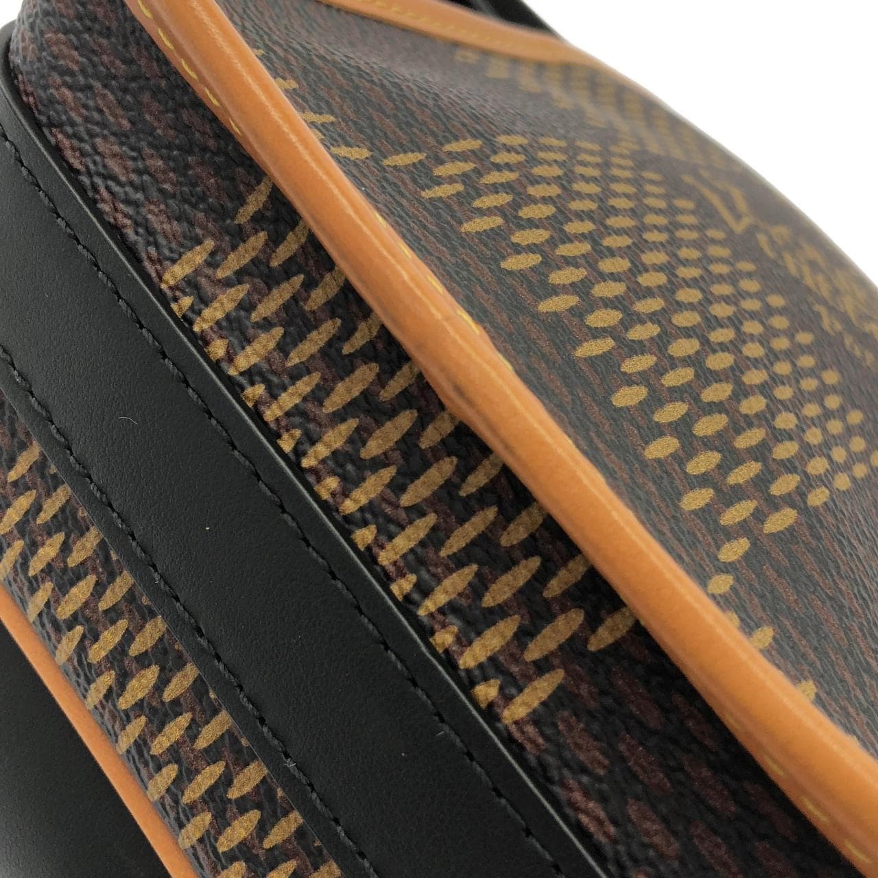 ルイヴィトン ダミエ ジャイアント(LVスクエアード) アマゾン メッセンジャー N40357 ショルダーバッグ