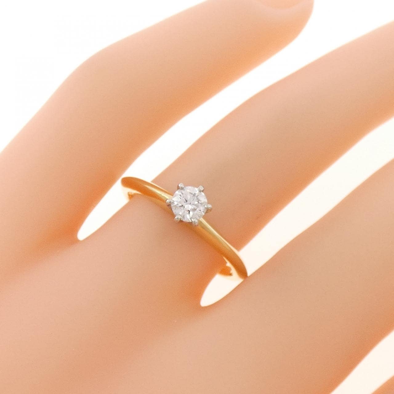 ティファニー クラシックソリティア リング 0.24CT