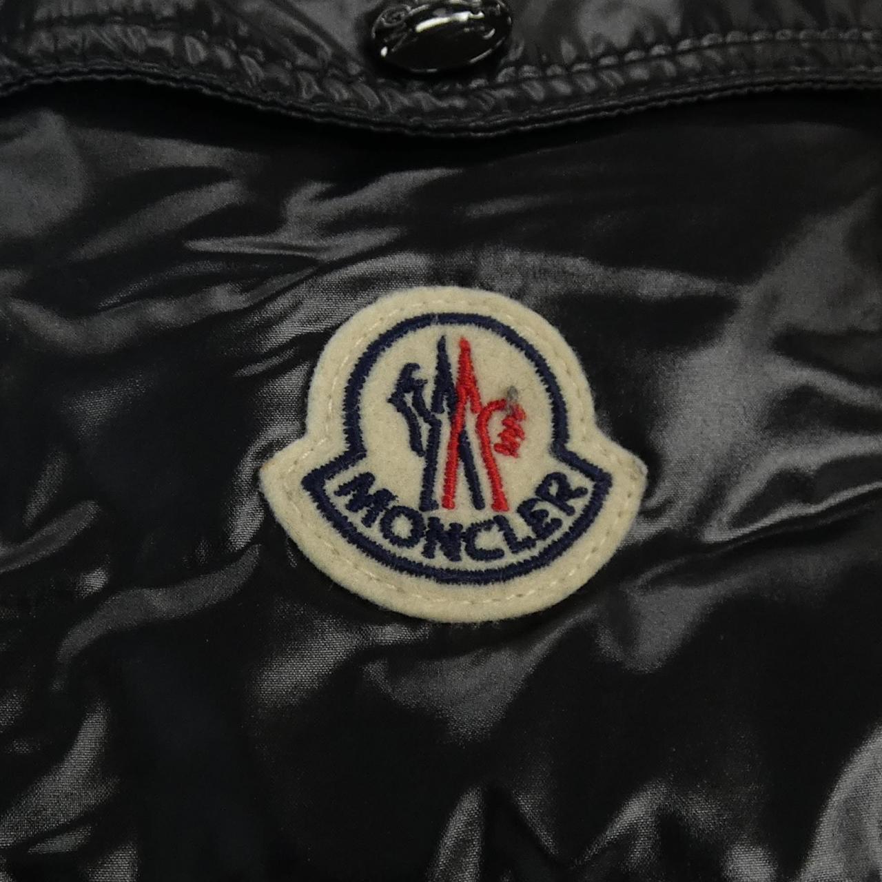 モンクレール MONCLER ダウンジャケット