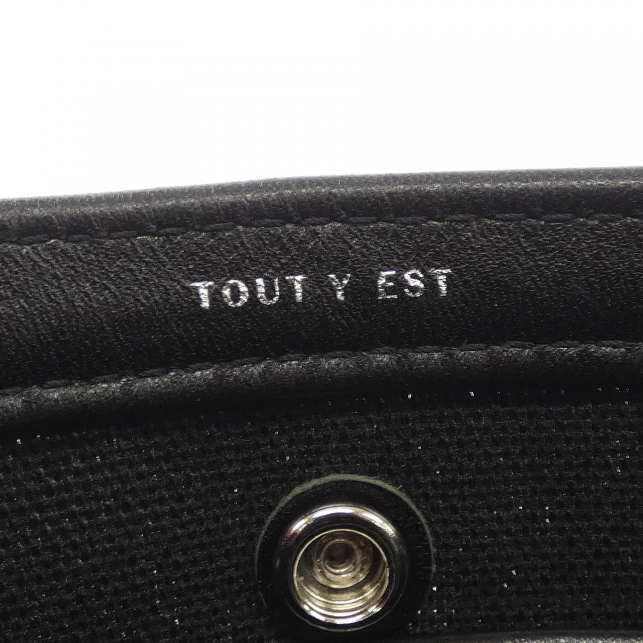 TOUT Y EST BAG