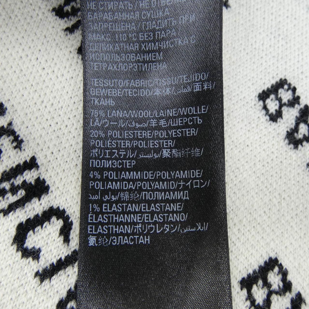バレンシアガ BALENCIAGA MUFFLER
