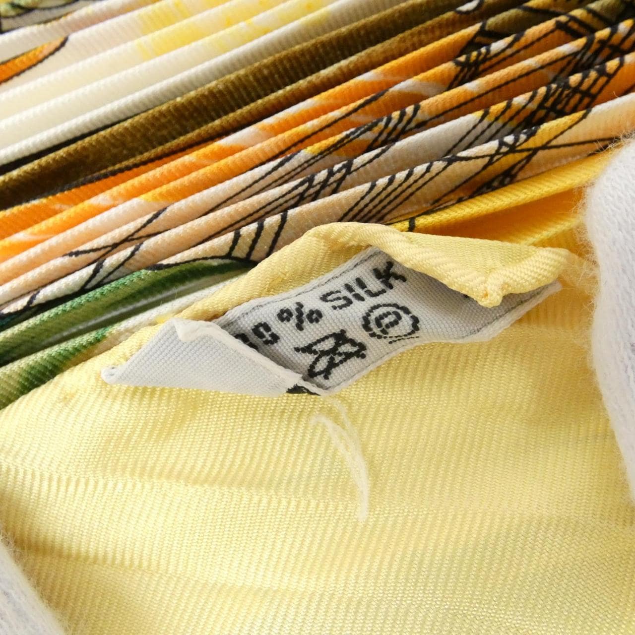 エルメス プリーツ スカーフ