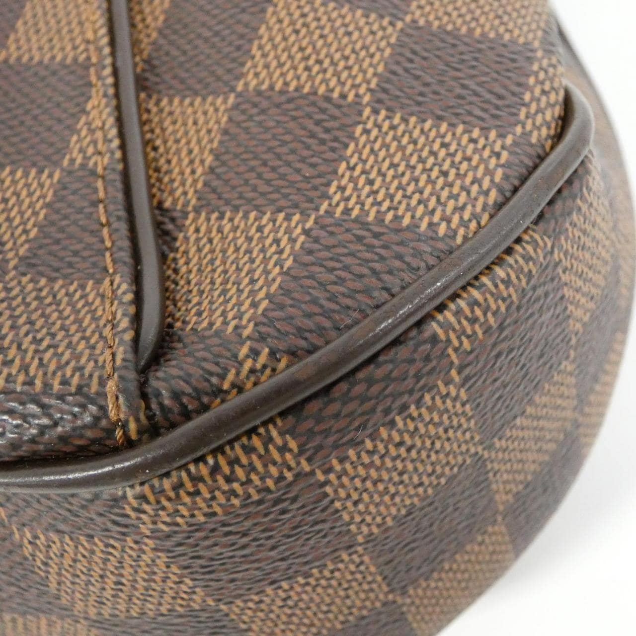 LOUIS VUITTON Damier Thames GM N48181 Shoulder Bag