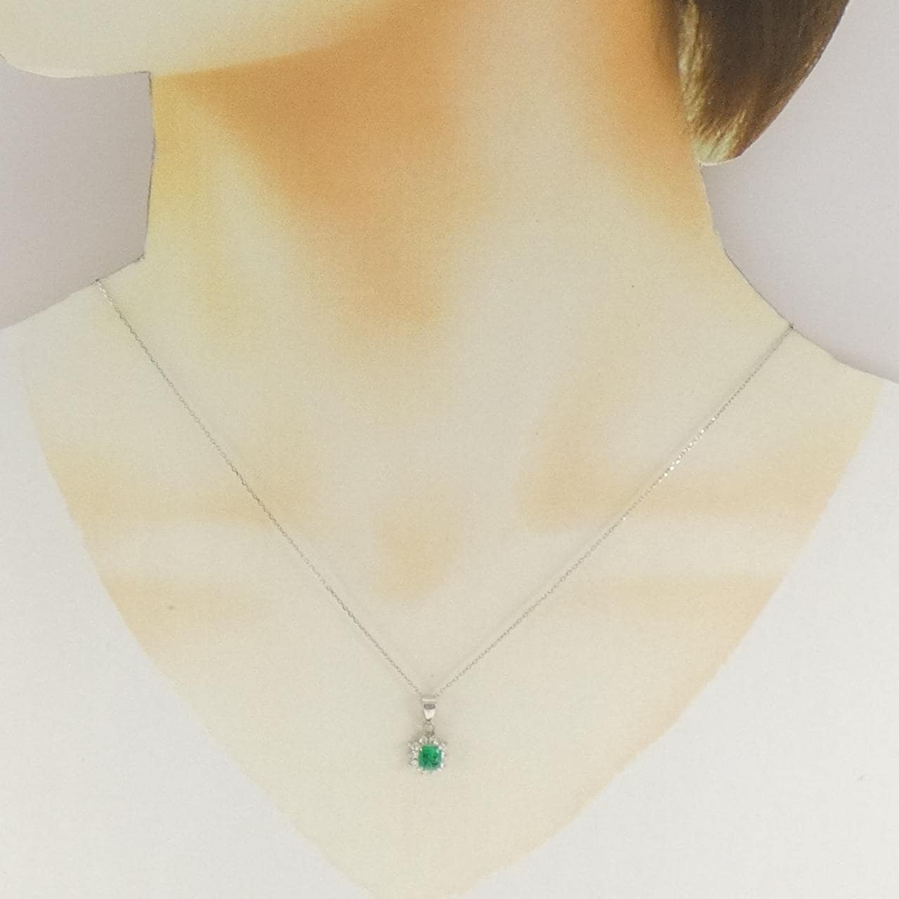 PT900/PT850 エメラルド ネックレス 0.29CT