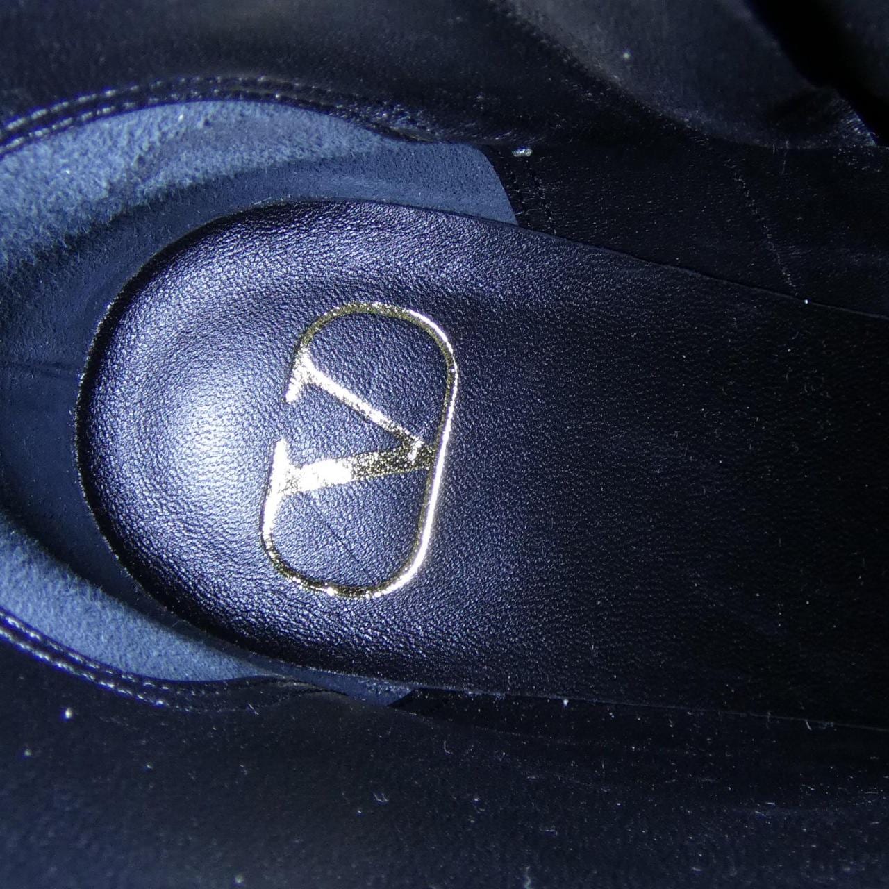 VALENTINO GARAVANI Garavani boots