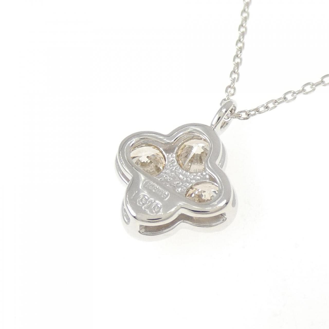 K18WG Flower Diamond Necklace 1.010CT