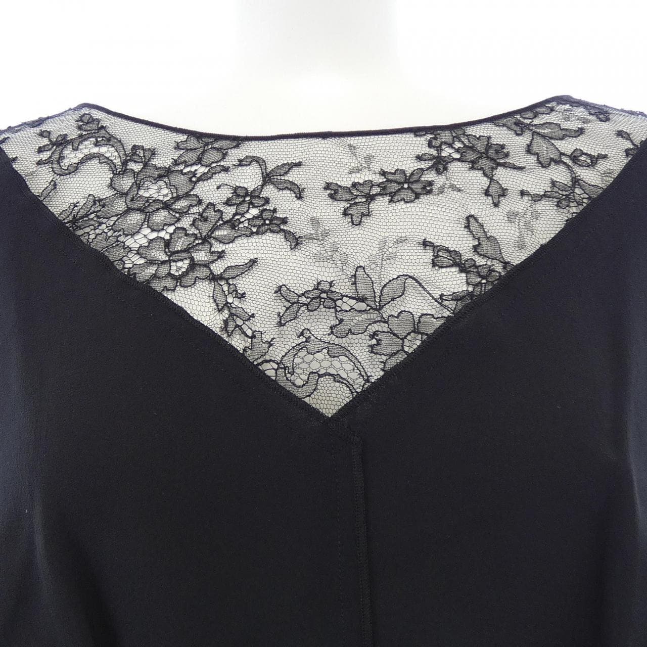 ニナリッチ NINA RICCI トップス