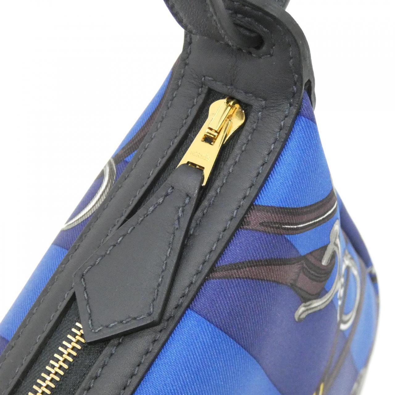 エルメス BRIDES DE GALA BAYADERE シュルソワ トゥー ゴー 086361CC ポーチ