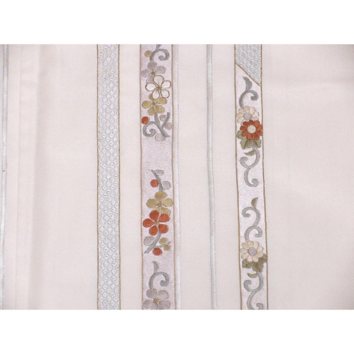 訪問着　紬織　刺繍加工